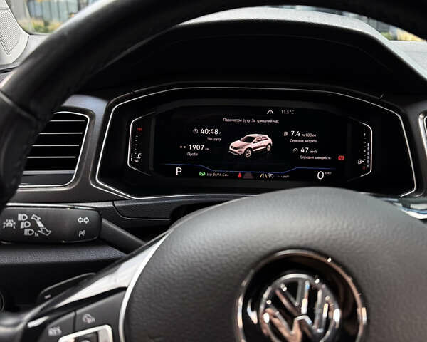 Сірий Фольксваген Ті-Рок, об'ємом двигуна 1.97 л та пробігом 175 тис. км за 25500 $, фото 37 на Automoto.ua