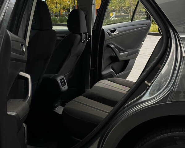 Сірий Фольксваген Ті-Рок, об'ємом двигуна 1.97 л та пробігом 175 тис. км за 25500 $, фото 22 на Automoto.ua