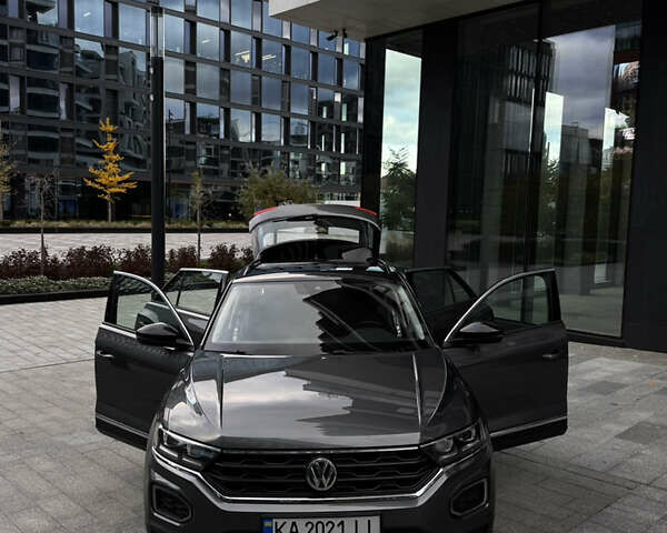 Сірий Фольксваген Ті-Рок, об'ємом двигуна 1.97 л та пробігом 175 тис. км за 25500 $, фото 9 на Automoto.ua