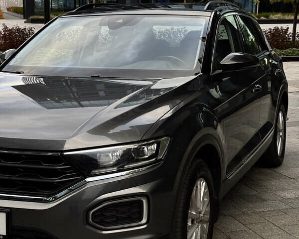 Сірий Фольксваген Ті-Рок, об'ємом двигуна 1.97 л та пробігом 175 тис. км за 25500 $, фото 5 на Automoto.ua