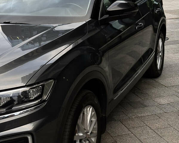 Сірий Фольксваген Ті-Рок, об'ємом двигуна 1.97 л та пробігом 175 тис. км за 25500 $, фото 8 на Automoto.ua