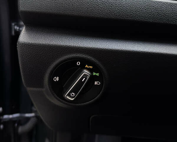 Сірий Фольксваген Ті-Рок, об'ємом двигуна 1.97 л та пробігом 175 тис. км за 25500 $, фото 32 на Automoto.ua