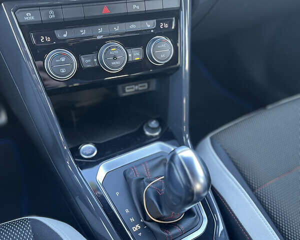 Серый Фольксваген Ти-Рок, объемом двигателя 1.5 л и пробегом 86 тыс. км за 21500 $, фото 12 на Automoto.ua