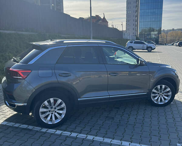 Серый Фольксваген Ти-Рок, объемом двигателя 1.5 л и пробегом 86 тыс. км за 21500 $, фото 4 на Automoto.ua