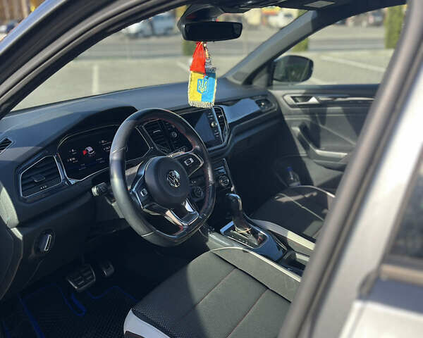 Серый Фольксваген Ти-Рок, объемом двигателя 1.5 л и пробегом 86 тыс. км за 21500 $, фото 8 на Automoto.ua