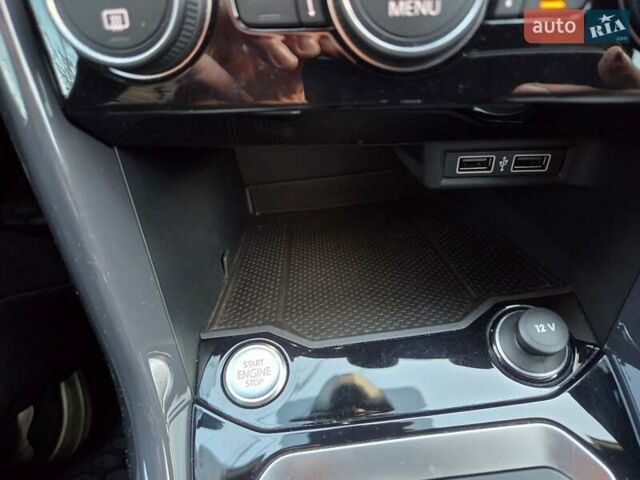 Сірий Фольксваген Ті-Рок, об'ємом двигуна 1.5 л та пробігом 32 тис. км за 21600 $, фото 12 на Automoto.ua