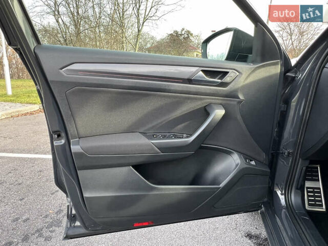 Серый Фольксваген Ти-Рок, объемом двигателя 1.5 л и пробегом 49 тыс. км за 23700 $, фото 10 на Automoto.ua