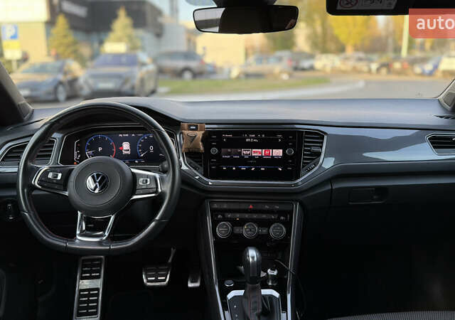 Серый Фольксваген Ти-Рок, объемом двигателя 1.5 л и пробегом 60 тыс. км за 25900 $, фото 10 на Automoto.ua