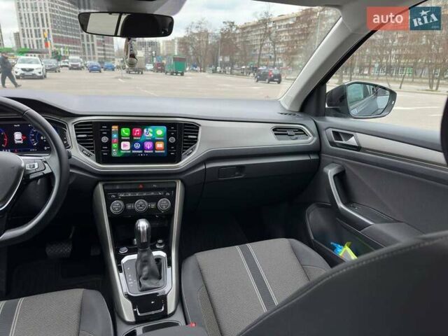 Сірий Фольксваген Ті-Рок, об'ємом двигуна 1.5 л та пробігом 43 тис. км за 25500 $, фото 25 на Automoto.ua