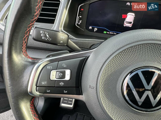 Серый Фольксваген Ти-Рок, объемом двигателя 1.5 л и пробегом 49 тыс. км за 23700 $, фото 13 на Automoto.ua