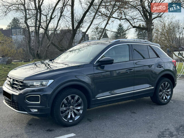 Серый Фольксваген Ти-Рок, объемом двигателя 1.5 л и пробегом 49 тыс. км за 23700 $, фото 28 на Automoto.ua