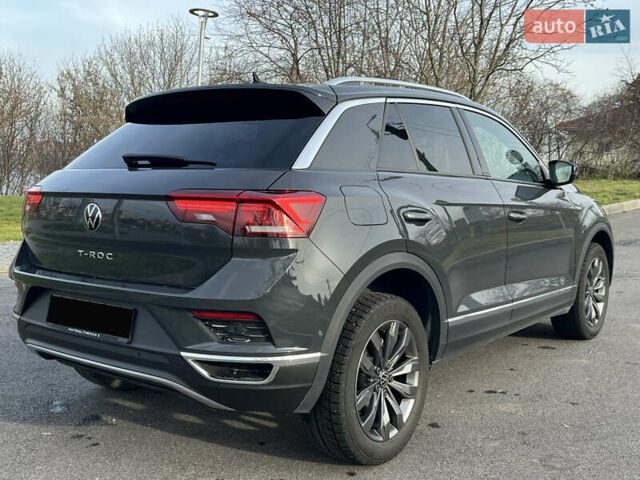Серый Фольксваген Ти-Рок, объемом двигателя 1.5 л и пробегом 49 тыс. км за 23700 $, фото 22 на Automoto.ua