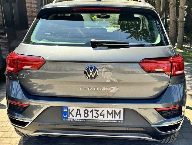 Сірий Фольксваген Ті-Рок, об'ємом двигуна 1.5 л та пробігом 34 тис. км за 26399 $, фото 2 на Automoto.ua