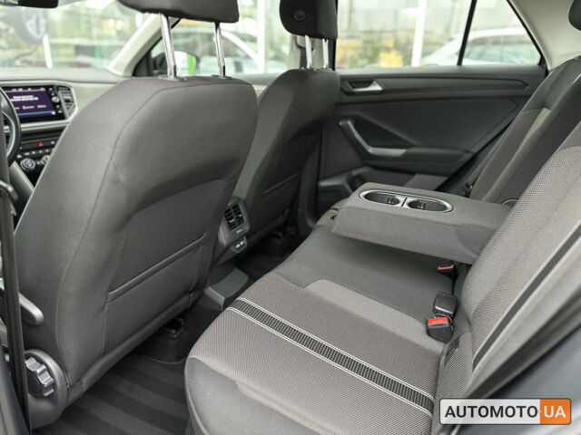 Сірий Фольксваген Ті-Рок, об'ємом двигуна 1.5 л та пробігом 89 тис. км за 23200 $, фото 13 на Automoto.ua