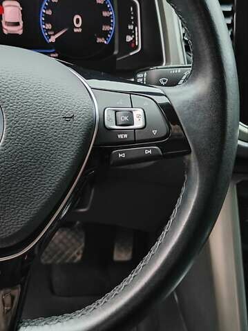 Серый Фольксваген Ти-Рок, объемом двигателя 1.5 л и пробегом 49 тыс. км за 22400 $, фото 40 на Automoto.ua