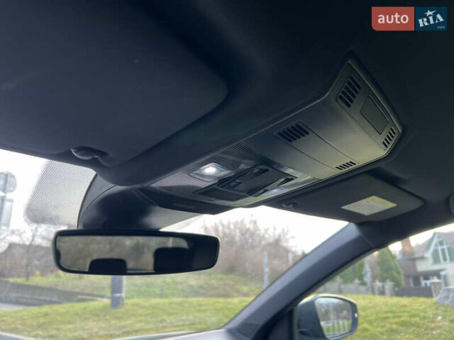 Серый Фольксваген Ти-Рок, объемом двигателя 1.5 л и пробегом 49 тыс. км за 23700 $, фото 17 на Automoto.ua