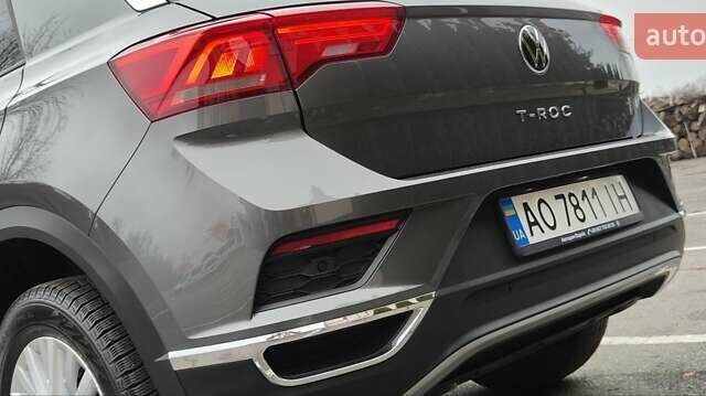 Серый Фольксваген Ти-Рок, объемом двигателя 1.5 л и пробегом 49 тыс. км за 22400 $, фото 16 на Automoto.ua