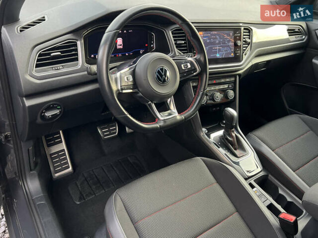 Серый Фольксваген Ти-Рок, объемом двигателя 1.5 л и пробегом 49 тыс. км за 23700 $, фото 7 на Automoto.ua