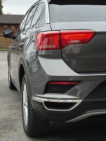 Серый Фольксваген Ти-Рок, объемом двигателя 1.5 л и пробегом 49 тыс. км за 22400 $, фото 15 на Automoto.ua