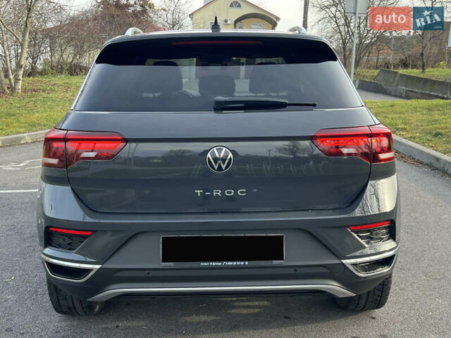 Серый Фольксваген Ти-Рок, объемом двигателя 1.5 л и пробегом 49 тыс. км за 23700 $, фото 5 на Automoto.ua
