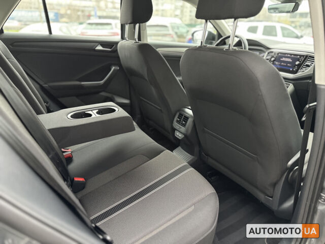 Сірий Фольксваген Ті-Рок, об'ємом двигуна 1.5 л та пробігом 89 тис. км за 23200 $, фото 9 на Automoto.ua