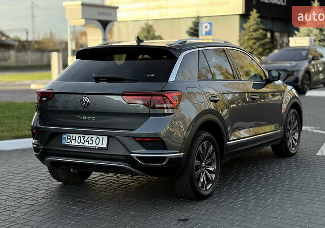 Серый Фольксваген Ти-Рок, объемом двигателя 1.5 л и пробегом 60 тыс. км за 25900 $, фото 8 на Automoto.ua