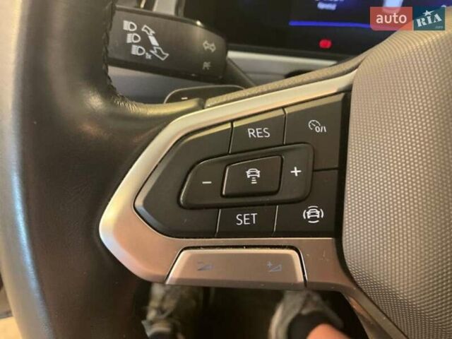 Серый Фольксваген Ти-Рок, объемом двигателя 2 л и пробегом 170 тыс. км за 21999 $, фото 6 на Automoto.ua