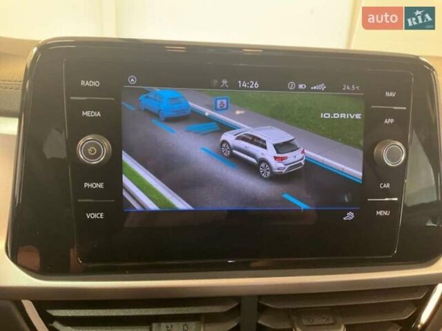 Серый Фольксваген Ти-Рок, объемом двигателя 2 л и пробегом 170 тыс. км за 21999 $, фото 8 на Automoto.ua