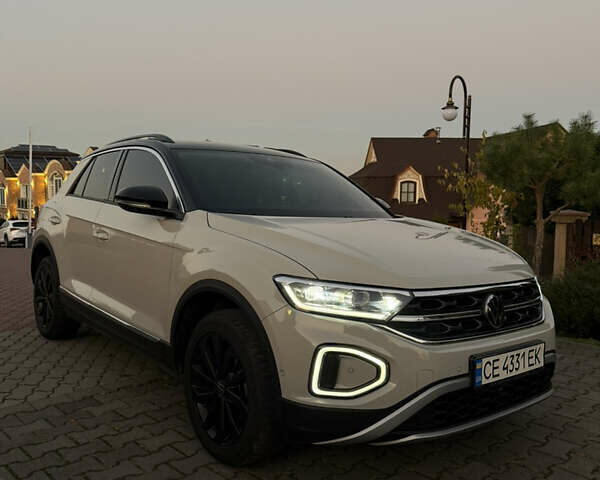 Сірий Фольксваген Ті-Рок, об'ємом двигуна 1.5 л та пробігом 31 тис. км за 29000 $, фото 1 на Automoto.ua