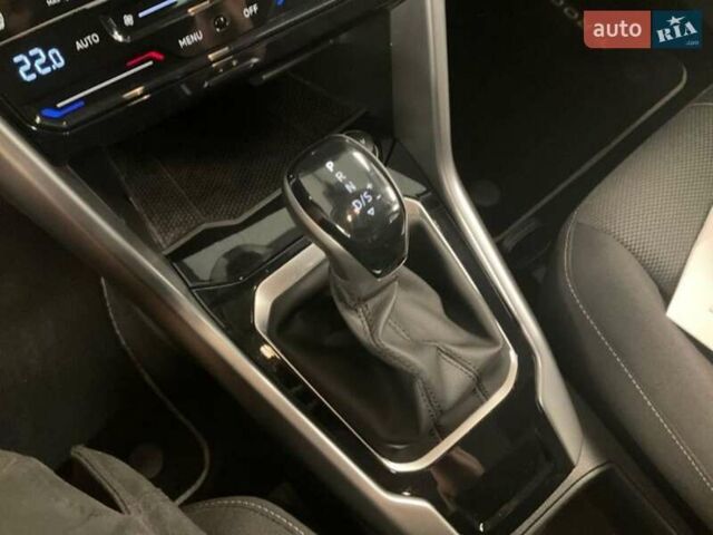 Серый Фольксваген Ти-Рок, объемом двигателя 2 л и пробегом 170 тыс. км за 21999 $, фото 15 на Automoto.ua