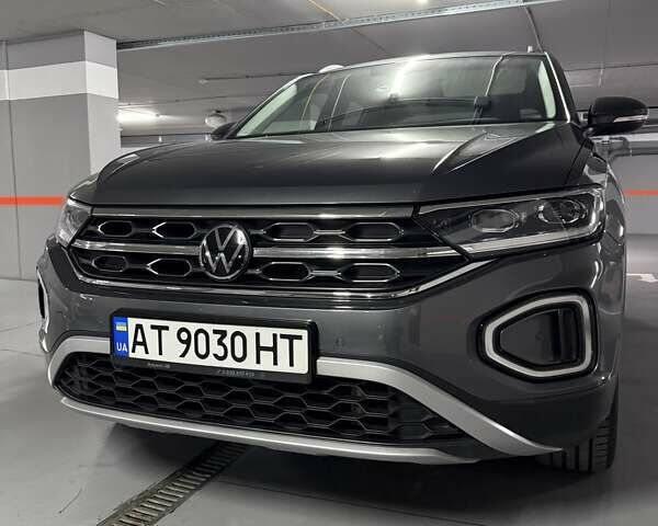 Серый Фольксваген Ти-Рок, объемом двигателя 1.5 л и пробегом 24 тыс. км за 29500 $, фото 5 на Automoto.ua