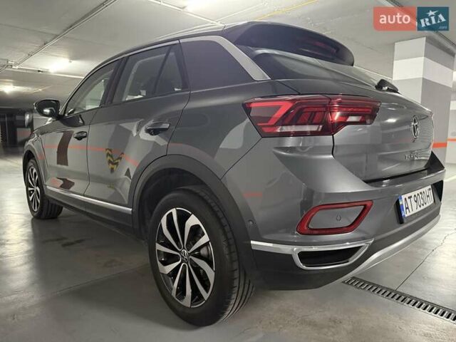Серый Фольксваген Ти-Рок, объемом двигателя 1.5 л и пробегом 24 тыс. км за 29500 $, фото 11 на Automoto.ua