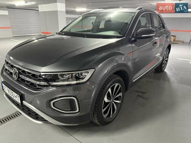 Серый Фольксваген Ти-Рок, объемом двигателя 1.5 л и пробегом 24 тыс. км за 29500 $, фото 6 на Automoto.ua