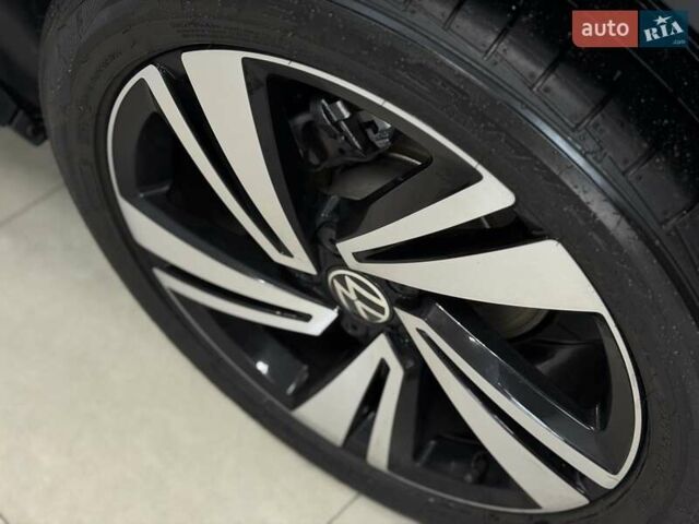 Серый Фольксваген Ти-Рок, объемом двигателя 1.4 л и пробегом 11 тыс. км за 32500 $, фото 29 на Automoto.ua
