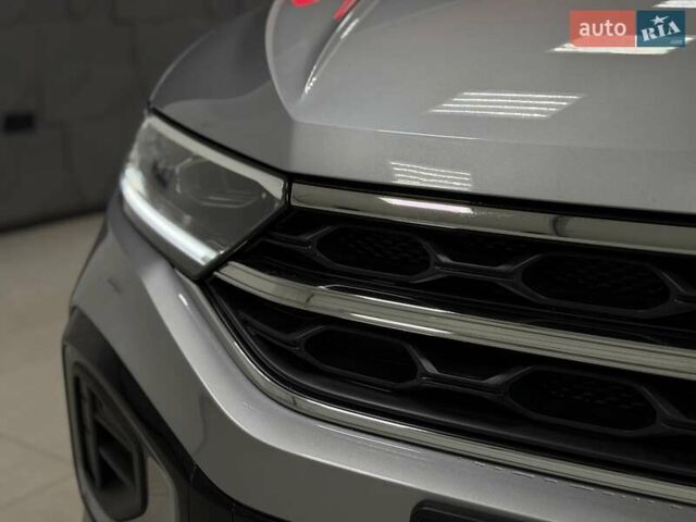 Серый Фольксваген Ти-Рок, объемом двигателя 1.4 л и пробегом 11 тыс. км за 32500 $, фото 6 на Automoto.ua