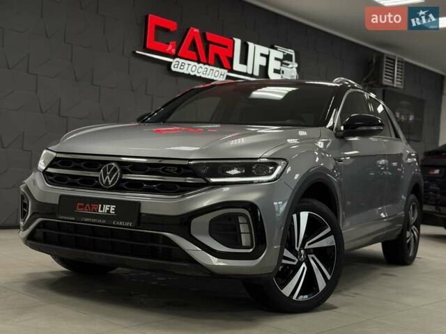 Серый Фольксваген Ти-Рок, объемом двигателя 1.4 л и пробегом 11 тыс. км за 32500 $, фото 3 на Automoto.ua