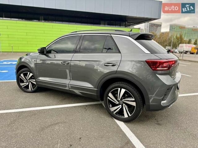 Серый Фольксваген Ти-Рок, объемом двигателя 1.4 л и пробегом 7 тыс. км за 33900 $, фото 27 на Automoto.ua