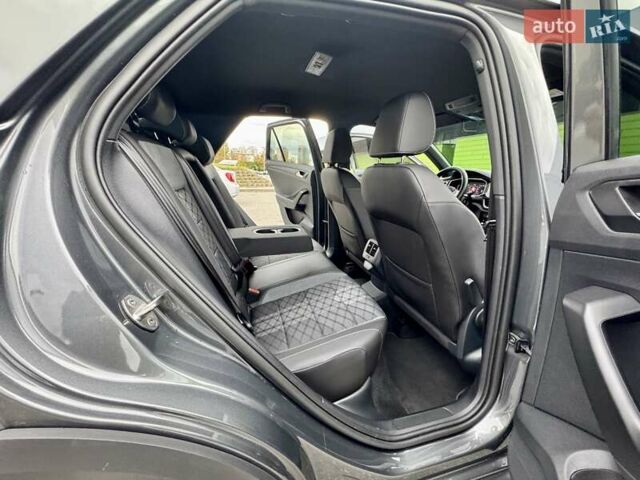 Серый Фольксваген Ти-Рок, объемом двигателя 1.4 л и пробегом 7 тыс. км за 33900 $, фото 42 на Automoto.ua