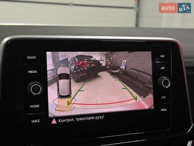 Серый Фольксваген Ти-Рок, объемом двигателя 1.4 л и пробегом 11 тыс. км за 32500 $, фото 36 на Automoto.ua