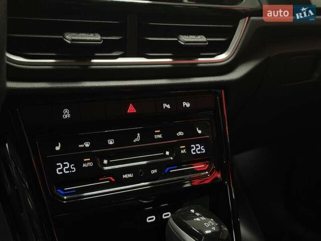 Серый Фольксваген Ти-Рок, объемом двигателя 1.4 л и пробегом 11 тыс. км за 32500 $, фото 39 на Automoto.ua