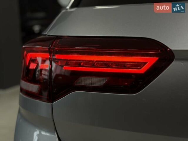 Серый Фольксваген Ти-Рок, объемом двигателя 1.4 л и пробегом 11 тыс. км за 32500 $, фото 25 на Automoto.ua