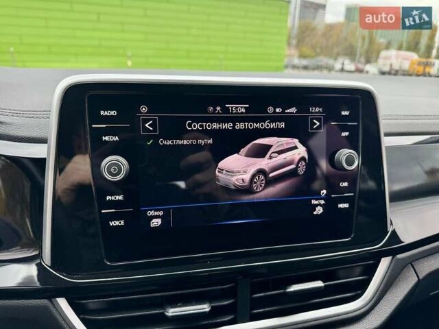 Серый Фольксваген Ти-Рок, объемом двигателя 1.4 л и пробегом 7 тыс. км за 33900 $, фото 68 на Automoto.ua