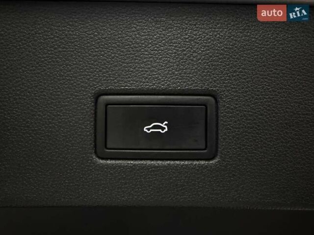 Серый Фольксваген Ти-Рок, объемом двигателя 1.4 л и пробегом 11 тыс. км за 32500 $, фото 56 на Automoto.ua