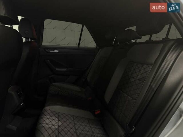 Серый Фольксваген Ти-Рок, объемом двигателя 1.4 л и пробегом 11 тыс. км за 32500 $, фото 47 на Automoto.ua