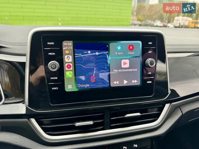 Серый Фольксваген Ти-Рок, объемом двигателя 1.4 л и пробегом 7 тыс. км за 33900 $, фото 64 на Automoto.ua