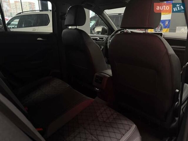 Серый Фольксваген Ти-Рок, объемом двигателя 1.4 л и пробегом 11 тыс. км за 32500 $, фото 49 на Automoto.ua