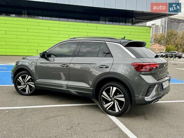 Серый Фольксваген Ти-Рок, объемом двигателя 1.4 л и пробегом 7 тыс. км за 33900 $, фото 23 на Automoto.ua