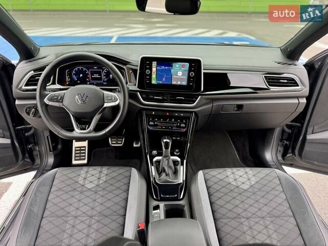 Серый Фольксваген Ти-Рок, объемом двигателя 1.4 л и пробегом 7 тыс. км за 33900 $, фото 50 на Automoto.ua