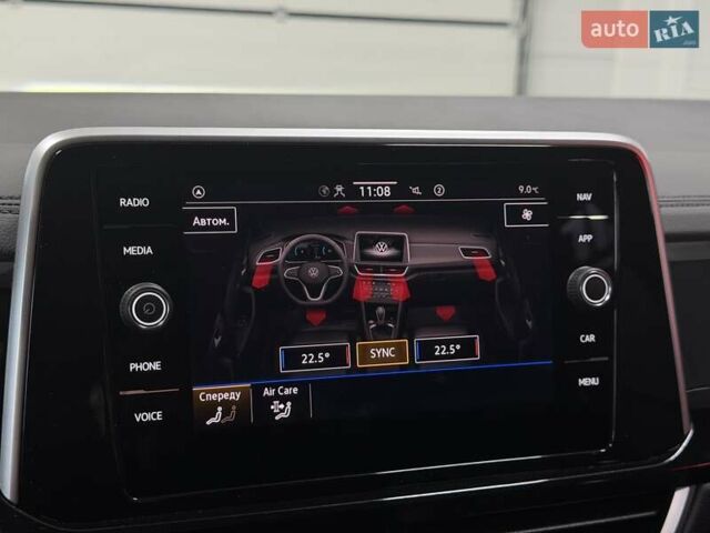 Серый Фольксваген Ти-Рок, объемом двигателя 1.4 л и пробегом 11 тыс. км за 32500 $, фото 37 на Automoto.ua