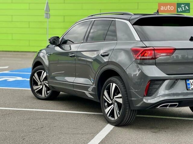 Серый Фольксваген Ти-Рок, объемом двигателя 1.4 л и пробегом 7 тыс. км за 33900 $, фото 25 на Automoto.ua